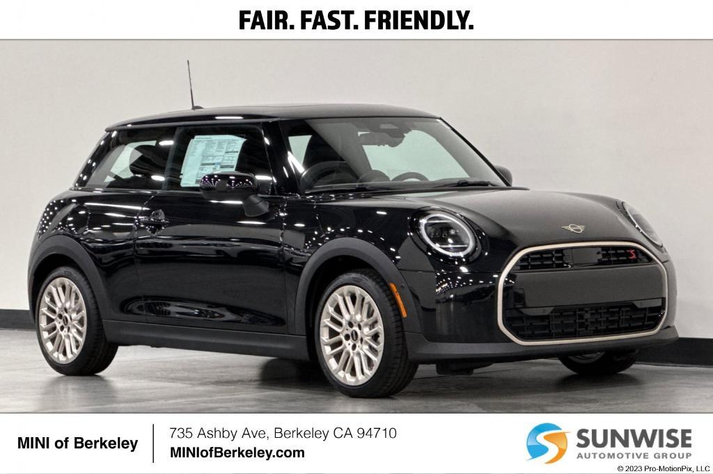 new 2025 MINI Hardtop car, priced at $35,595