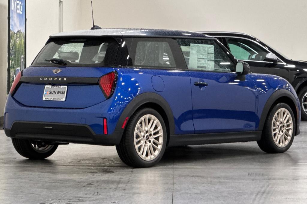 new 2025 MINI Hardtop car, priced at $32,345