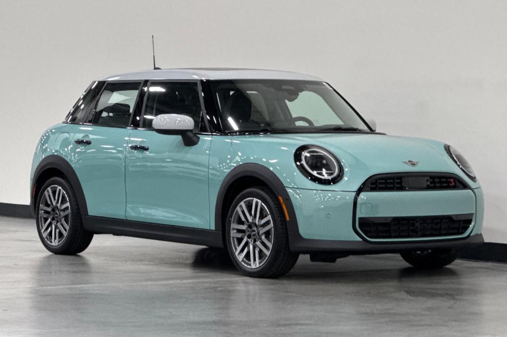 new 2025 MINI Hardtop car, priced at $37,495