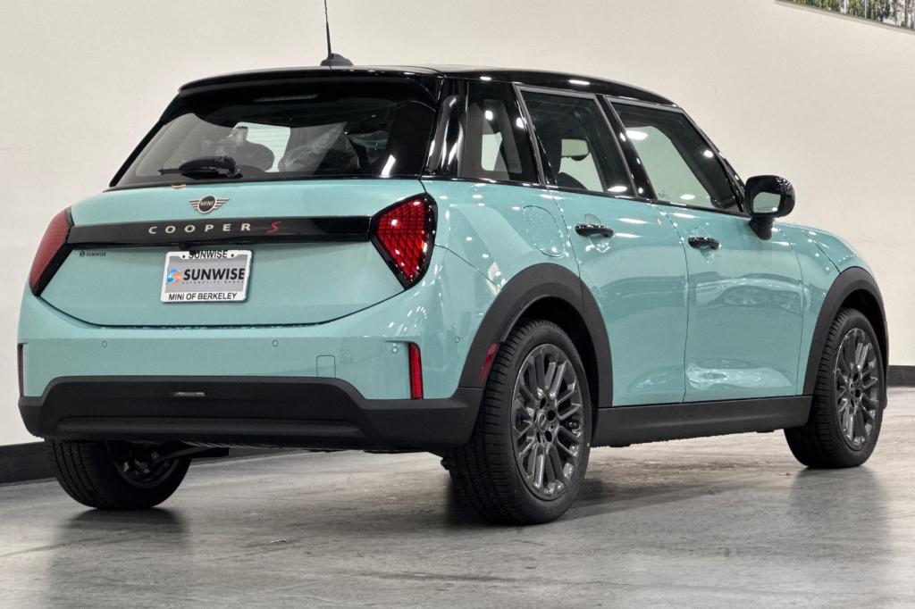 new 2025 MINI Hardtop car, priced at $38,295