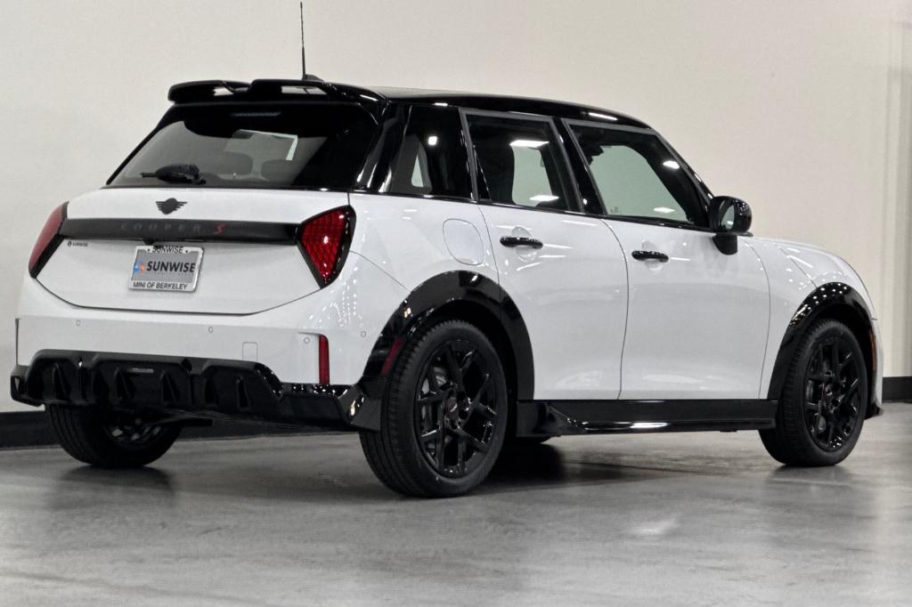 new 2025 MINI Hardtop car, priced at $40,495