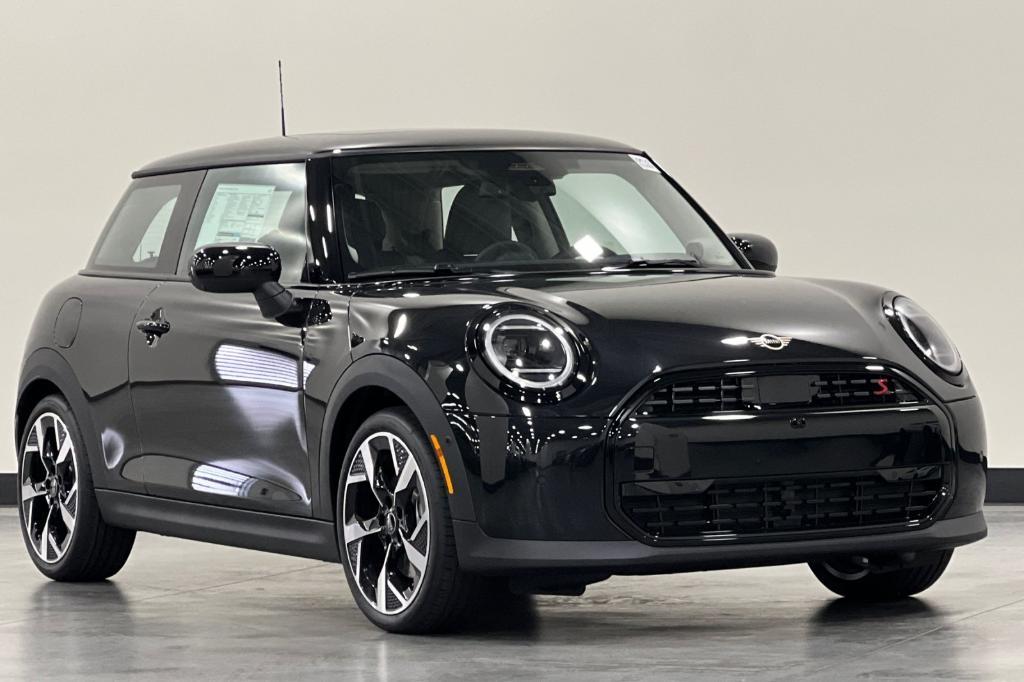 new 2025 MINI Hardtop car, priced at $37,795