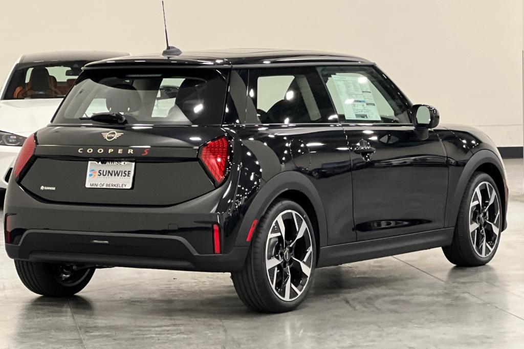 new 2025 MINI Hardtop car, priced at $37,795