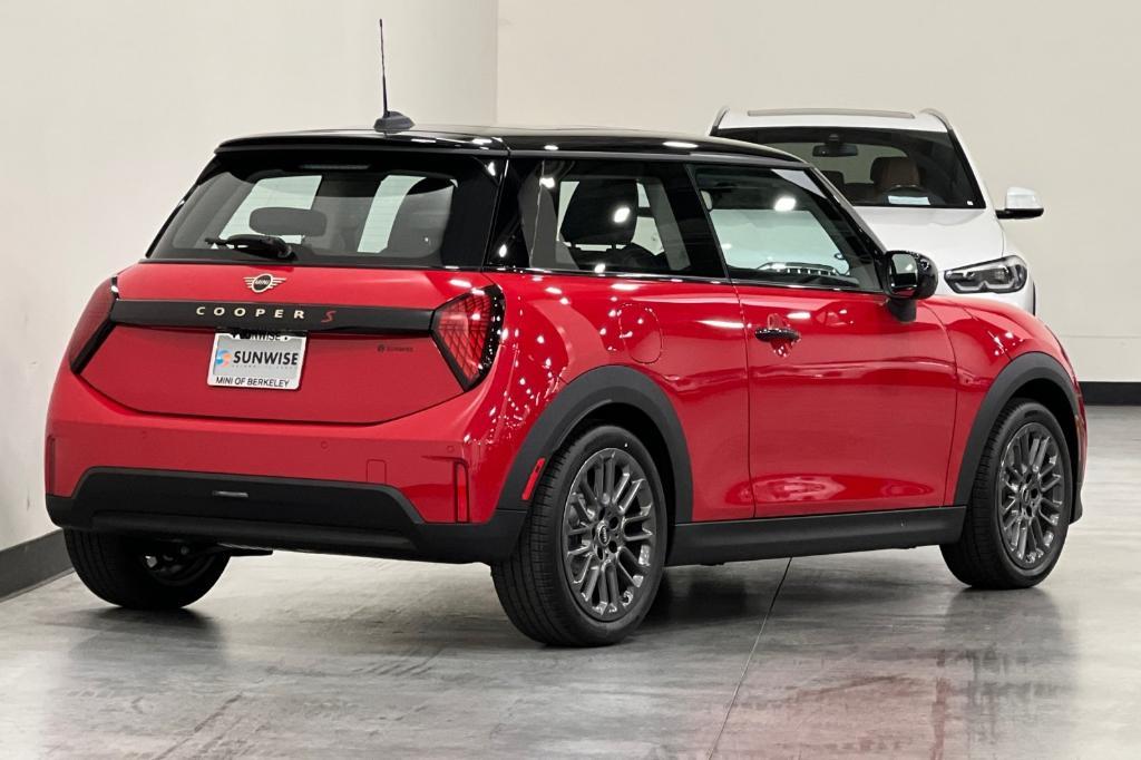 new 2025 MINI Hardtop car, priced at $35,595