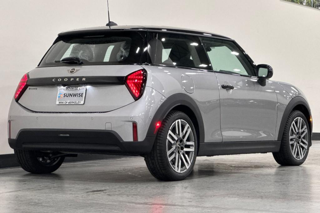 new 2025 MINI Hardtop car, priced at $32,345