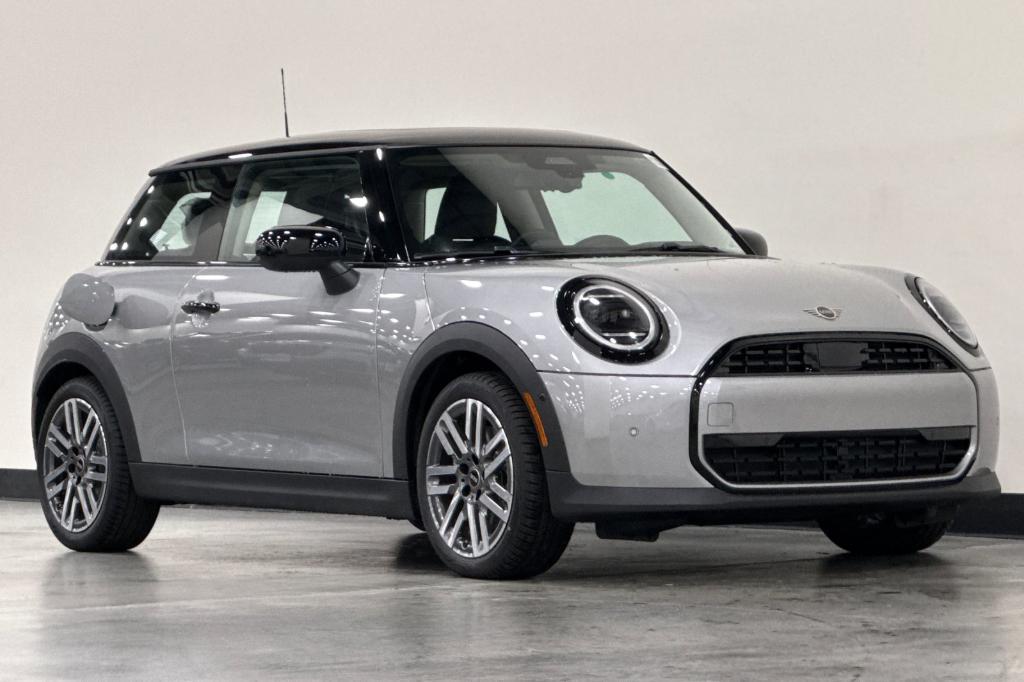 new 2025 MINI Hardtop car, priced at $32,345