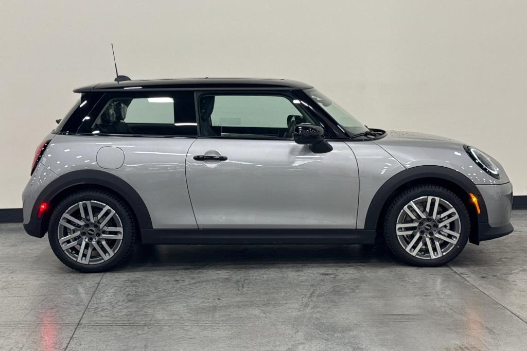 new 2025 MINI Hardtop car, priced at $32,345