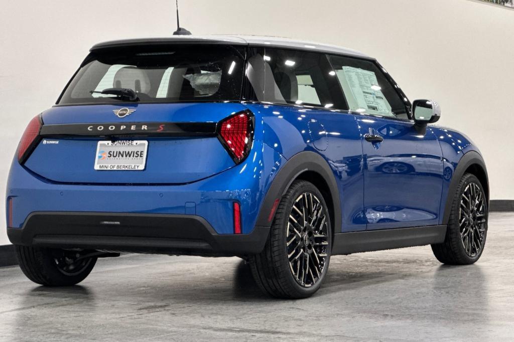 new 2025 MINI Hardtop car, priced at $38,295