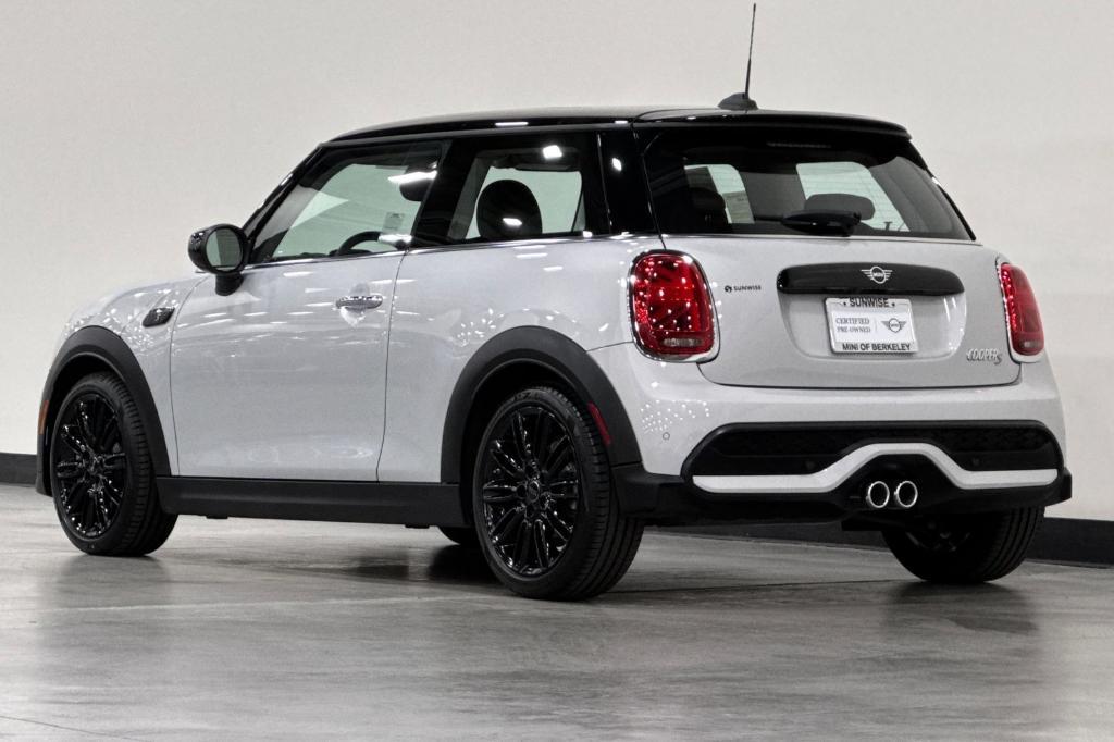 used 2022 MINI Hardtop car, priced at $26,500