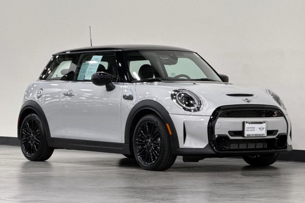 used 2022 MINI Hardtop car, priced at $26,500