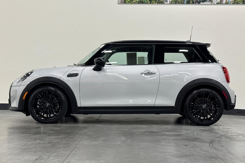 used 2022 MINI Hardtop car, priced at $26,500