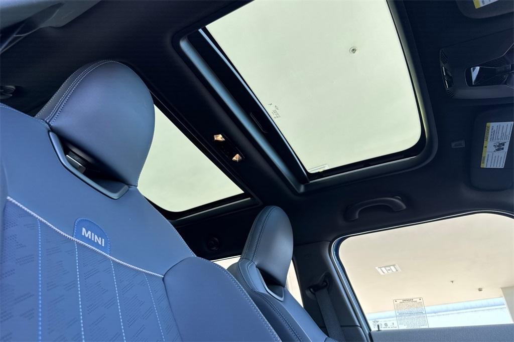 used 2025 MINI Hardtop car, priced at $34,000