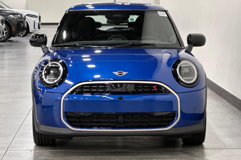 new 2025 MINI Hardtop car, priced at $38,295