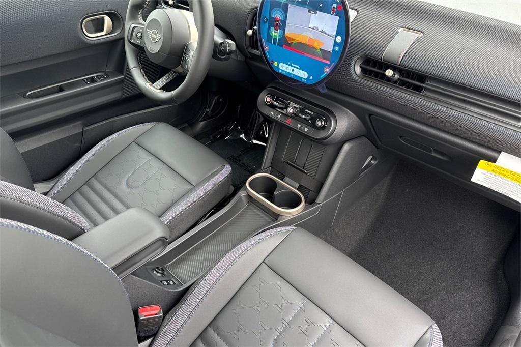 new 2025 MINI Hardtop car, priced at $31,945