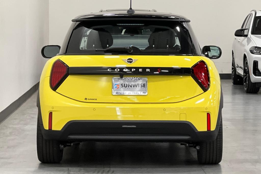 new 2025 MINI Hardtop car, priced at $35,895