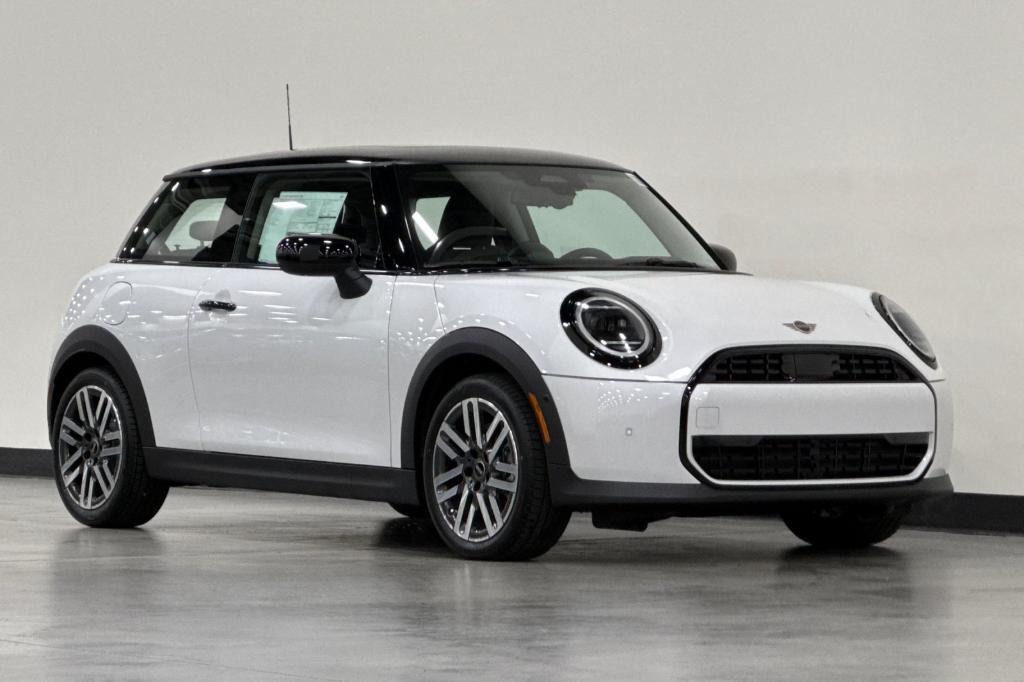 new 2025 MINI Hardtop car, priced at $32,345