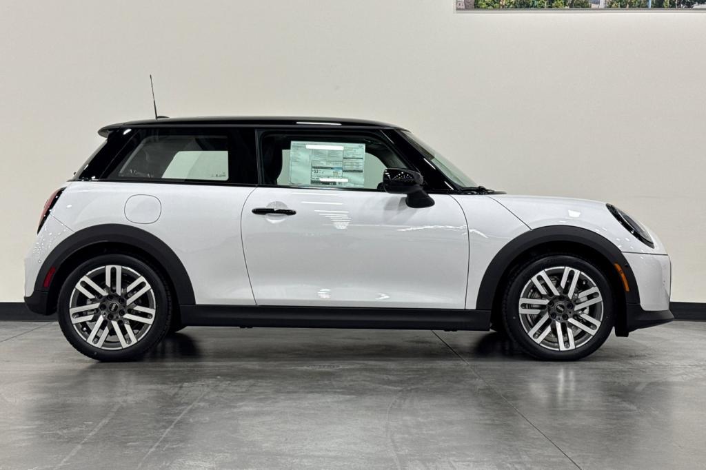 new 2025 MINI Hardtop car, priced at $32,345