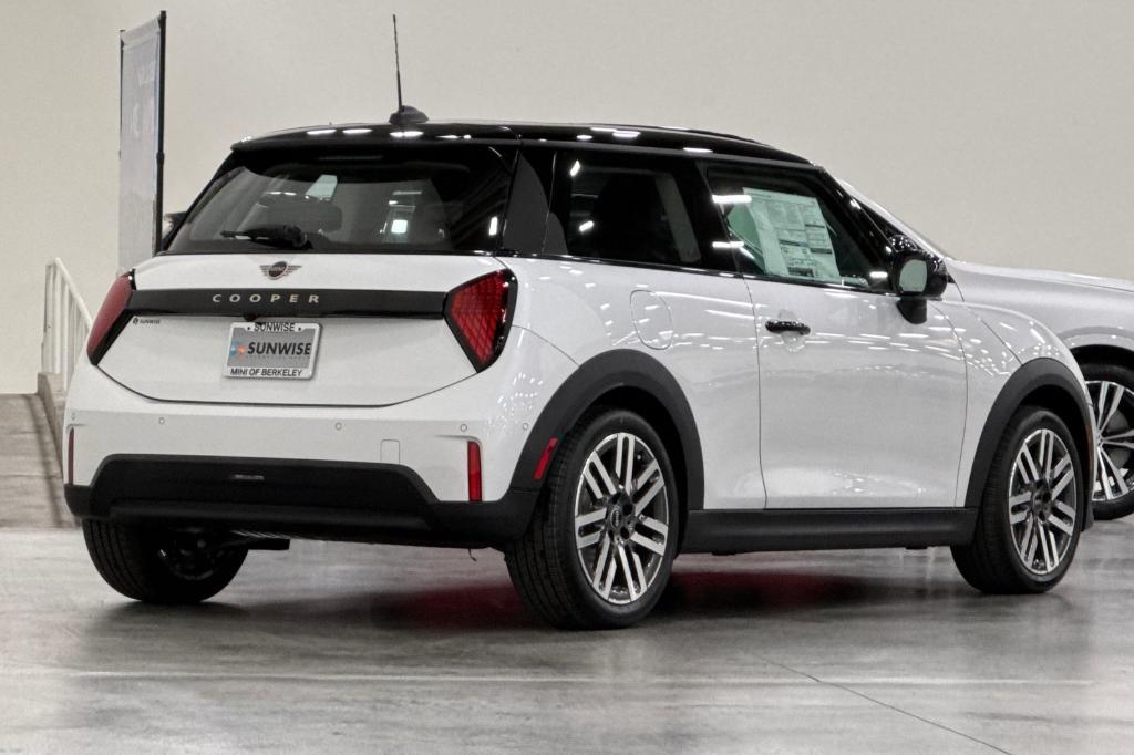 new 2025 MINI Hardtop car, priced at $32,345