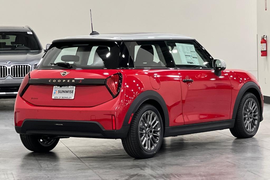 new 2025 MINI Hardtop car, priced at $35,595