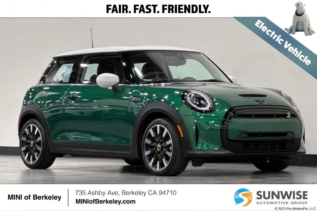 used 2024 MINI SE Hardtop car, priced at $28,500