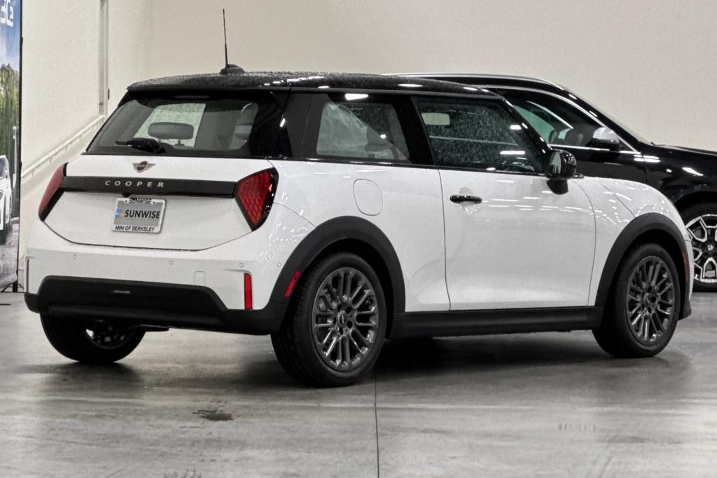 new 2025 MINI Hardtop car, priced at $32,345