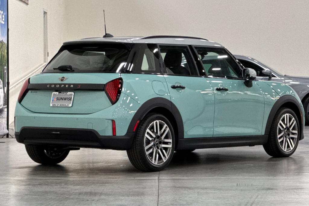 new 2025 MINI Hardtop car, priced at $37,230