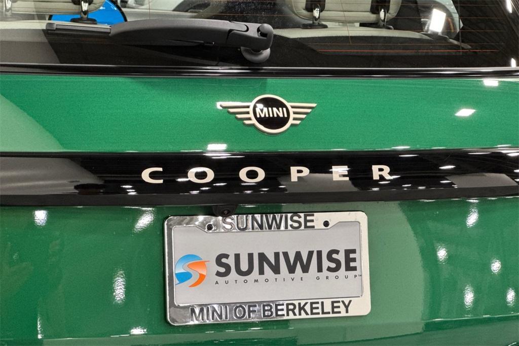 new 2025 MINI Hardtop car, priced at $35,225
