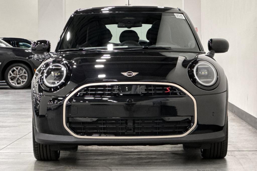 new 2025 MINI Hardtop car, priced at $39,295