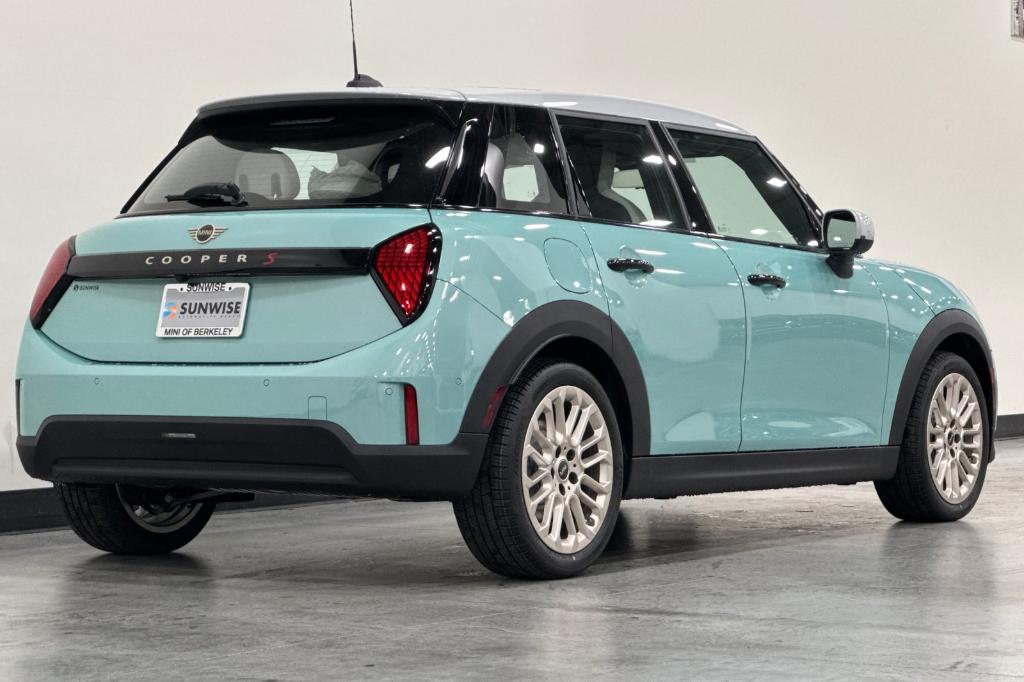 new 2025 MINI Hardtop car, priced at $37,895