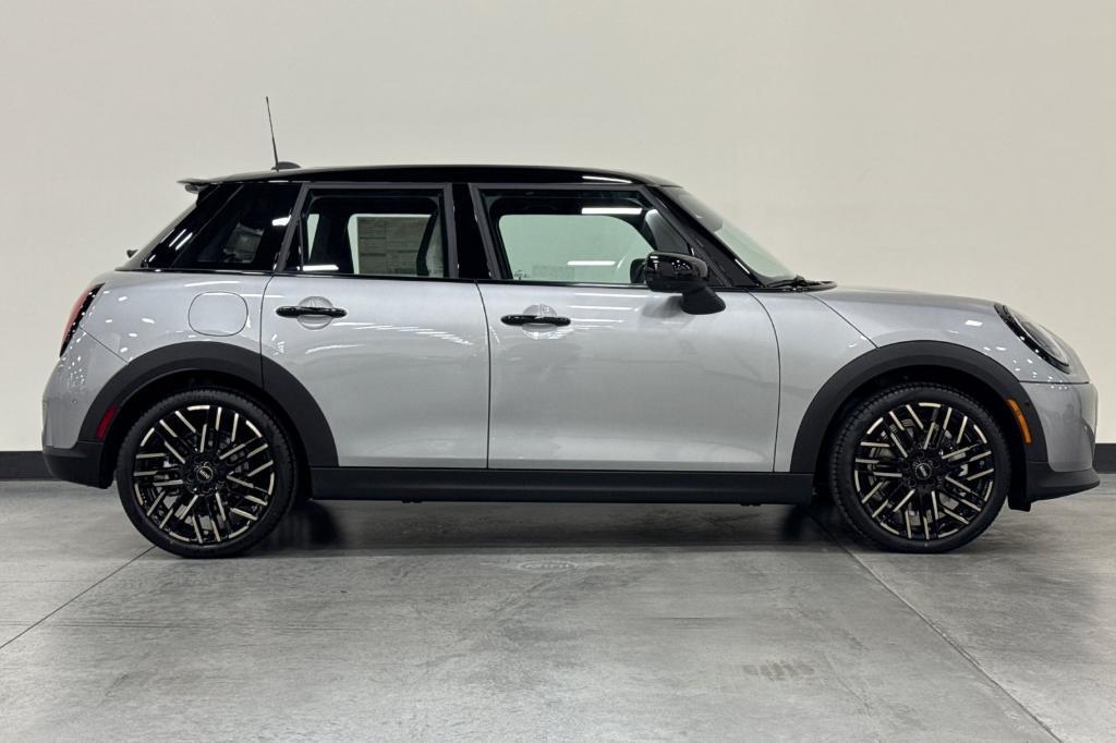 new 2025 MINI Hardtop car, priced at $39,295