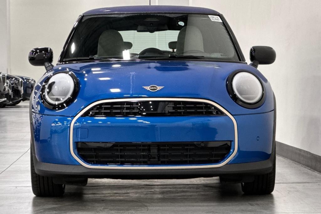 new 2025 MINI Hardtop car, priced at $34,245