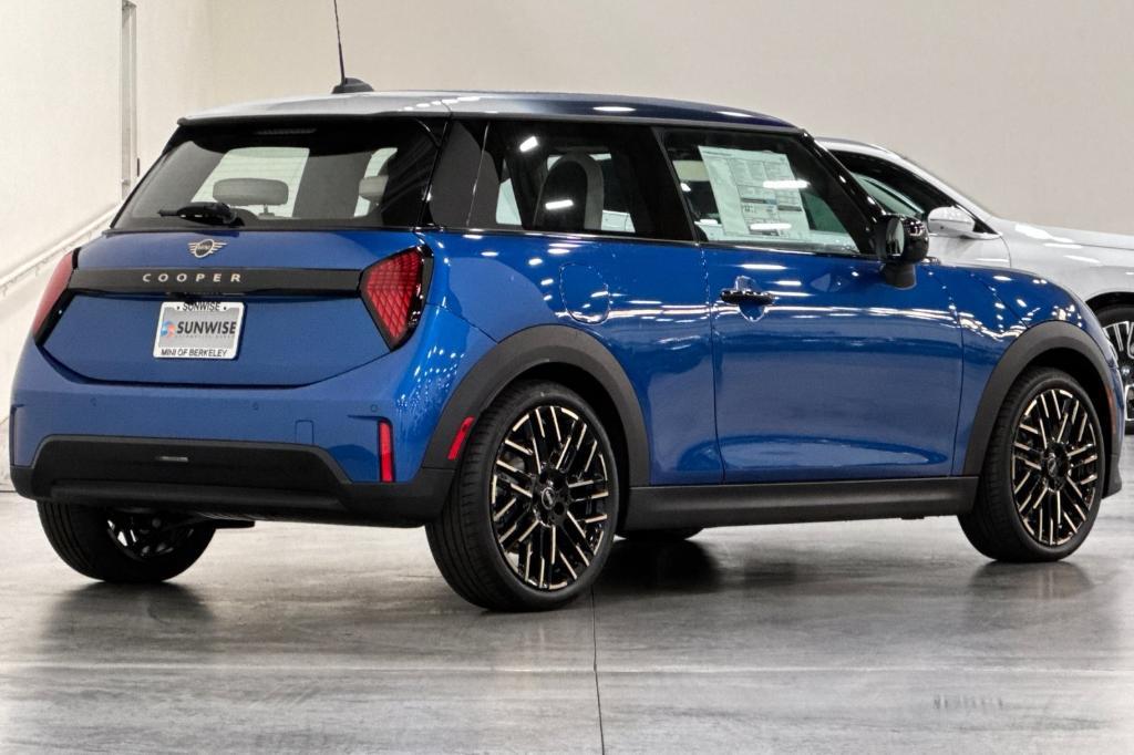 new 2025 MINI Hardtop car, priced at $34,245