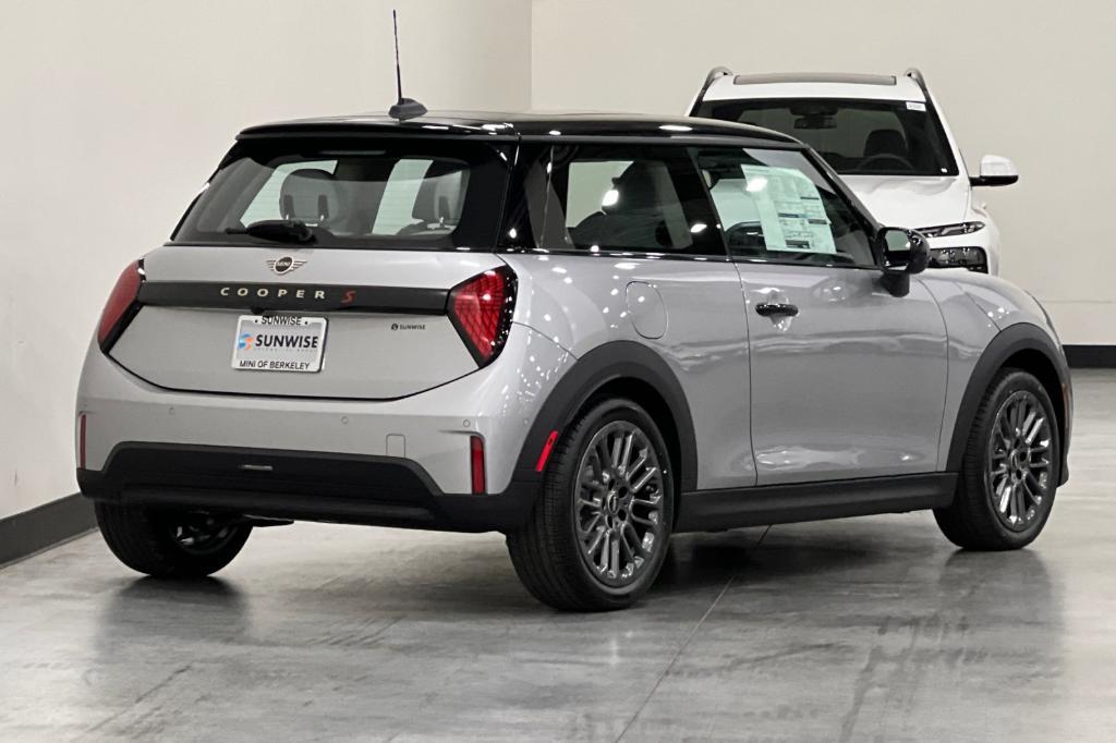 new 2025 MINI Hardtop car, priced at $35,595