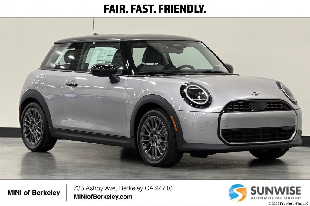 new 2025 MINI Hardtop car, priced at $35,595