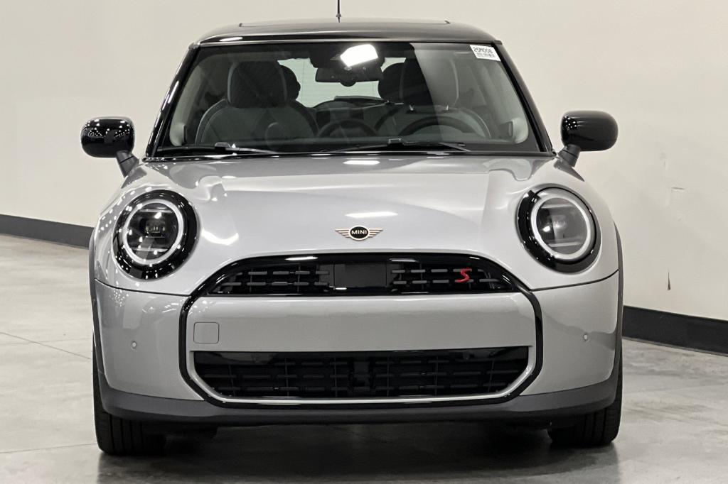 new 2025 MINI Hardtop car, priced at $35,595