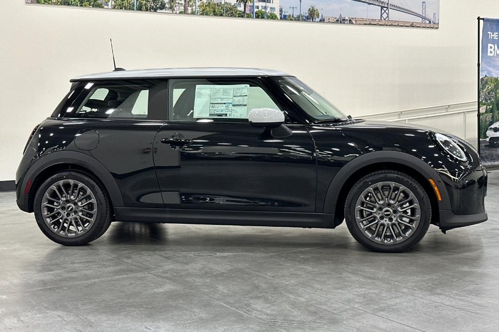 new 2025 MINI Hardtop car, priced at $32,345