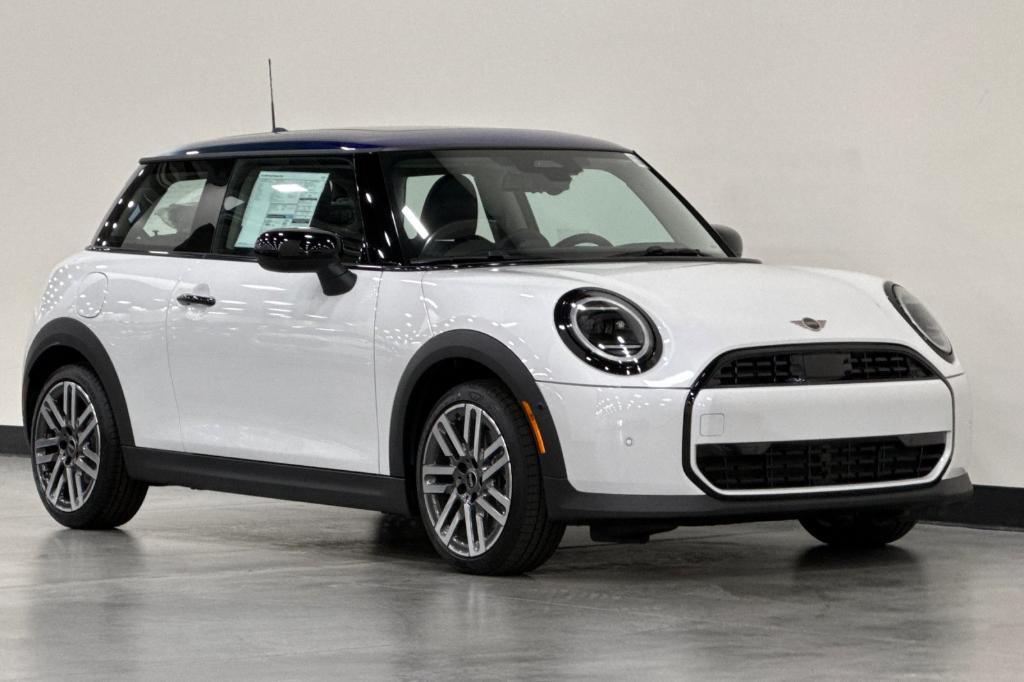 new 2025 MINI Hardtop car, priced at $32,345