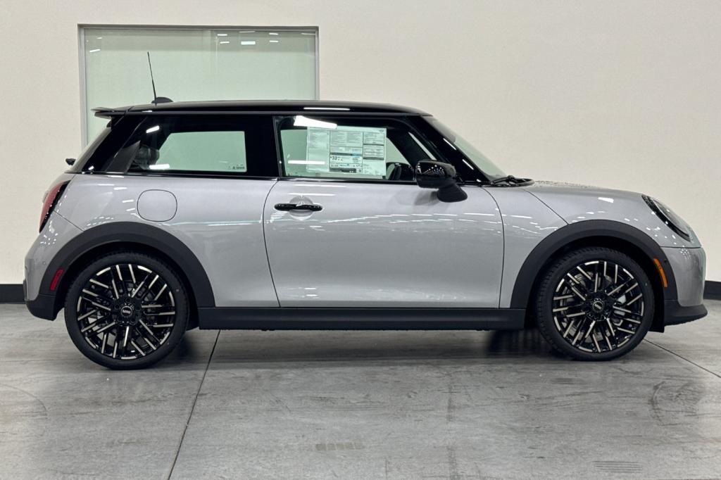 new 2025 MINI Hardtop car, priced at $38,295