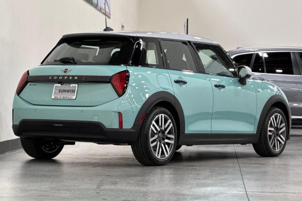 new 2025 MINI Hardtop car, priced at $36,895