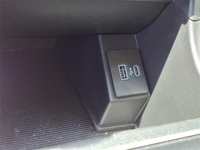 used 2024 Ford Edge car, priced at $33,333
