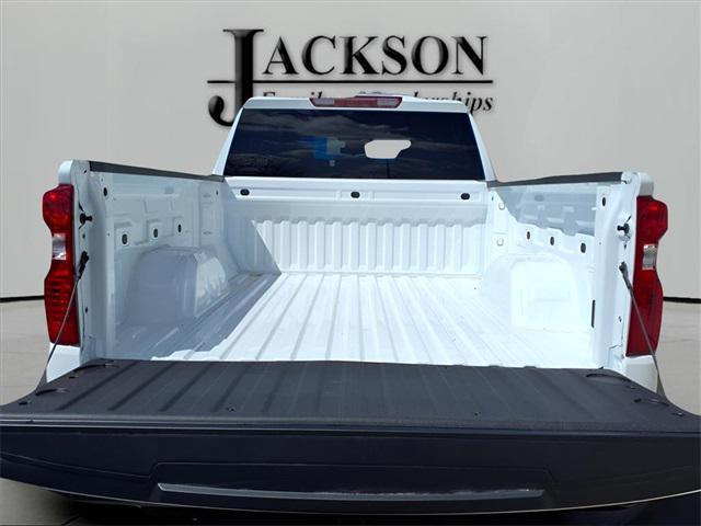 new 2025 Chevrolet Silverado 1500 car, priced at $46,230