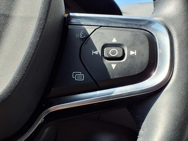 used 2020 Volvo XC40 car, priced at $22,997