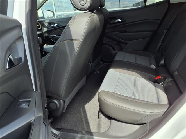 new 2025 Chevrolet Trax car, priced at $25,385