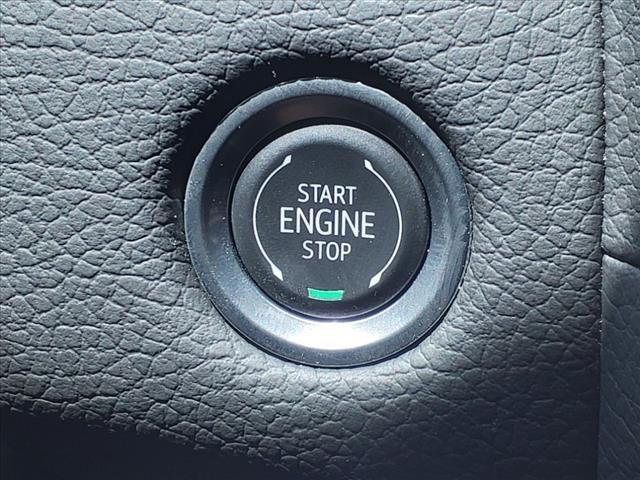 used 2024 GMC Yukon XL car, priced at $75,997