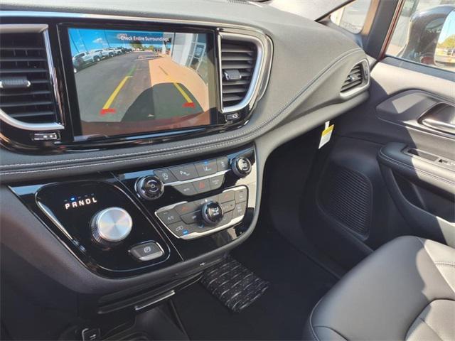 new 2026 Chrysler Pacifica car
