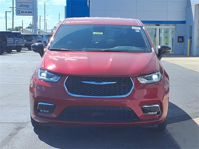 new 2026 Chrysler Pacifica car