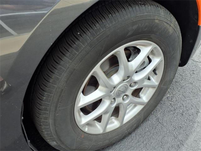 used 2023 Chrysler Pacifica car, priced at $26,900