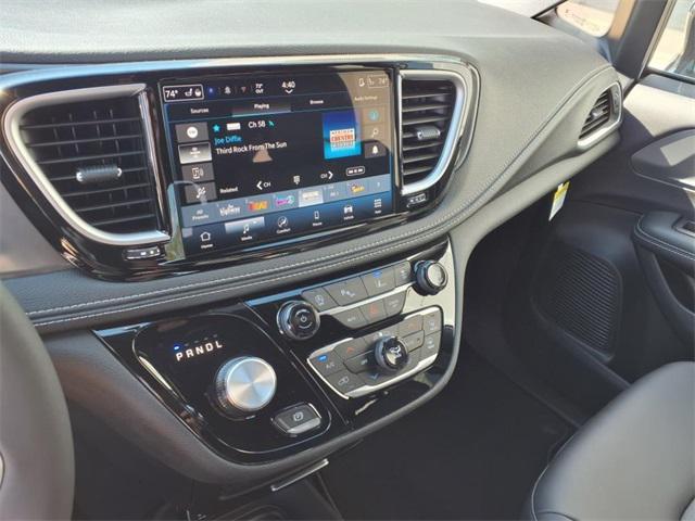 new 2026 Chrysler Pacifica car