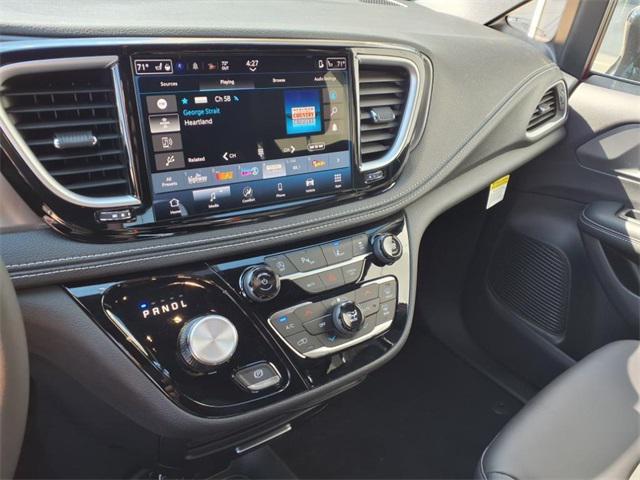 new 2026 Chrysler Pacifica car