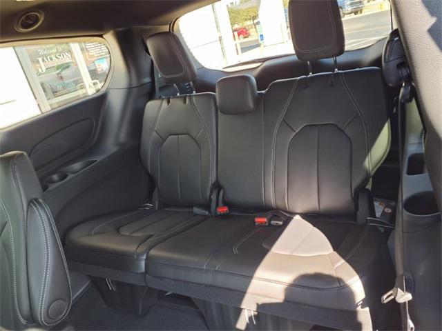new 2026 Chrysler Pacifica car
